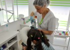 Tratamiento profesional de piojos en niños